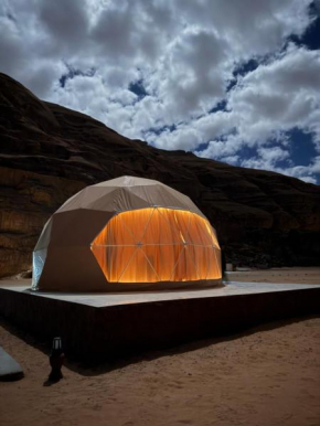 Wadi Rum Dome and Tents Camp